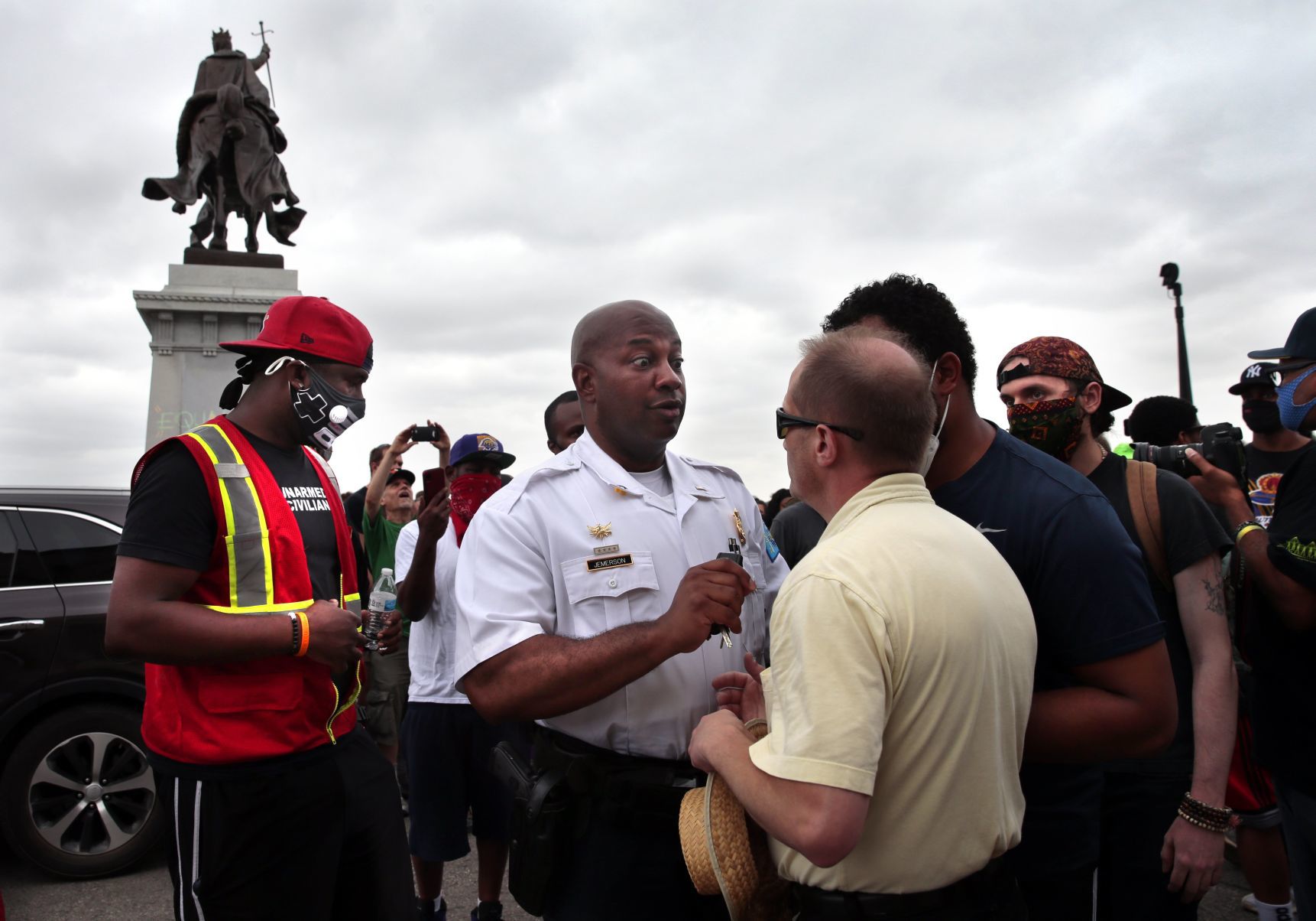 Protest over statue of St. Louis' namesake